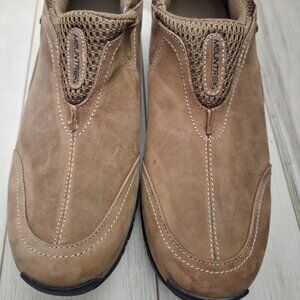 Mens Mountrek Slip-On Waterproof Tan Suede Leather Shoes Size 11 in Box